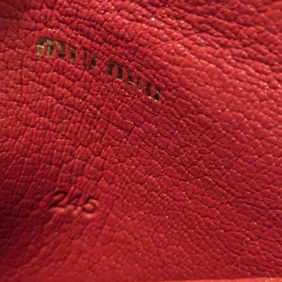 MIU MIU Madras Love Goatskin Wristlet Pouch Orchidea Heart Button Gold Chain VGC - Picture 7 of 10